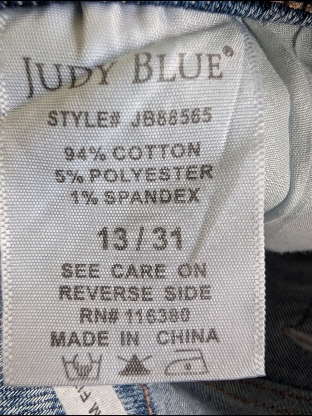Judy Blue Rhinestone Slim Fit Distressed Jeans Size 13/31 Women's Stretch Denim - Picture 8 of 16